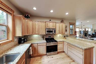 Lovely River Park Retreat