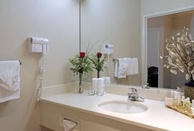 Holiday Inn Express & Suites - Tulare an IHG Hotel