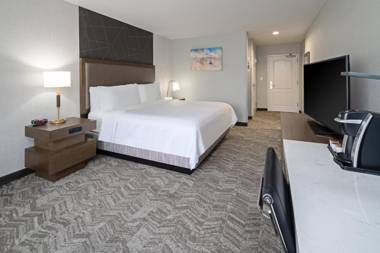 Best Western Valencia/Six Flags Inn & Suites