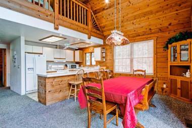 Yosemite's Scenic Wonders - 6BR/4BA Tri-Level Home