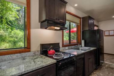 Yosemite Magic Studio "B"