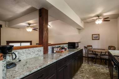 Yosemite Magic Studio "B"