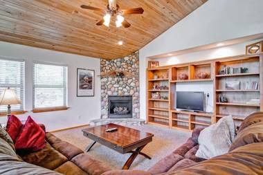 Bears Den & Little Bear