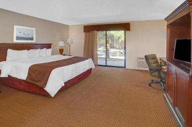 Travelodge Inn & Suites by Wyndham Yucca Valley/Joshua Tree