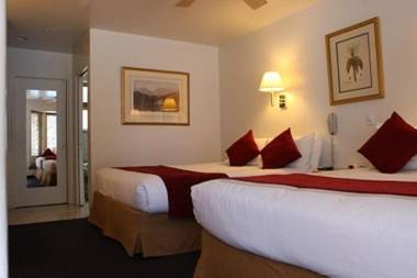 St Moritz Lodge and Condominiums