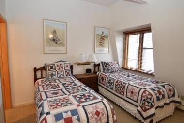 Chateau Chaumont Unit 19