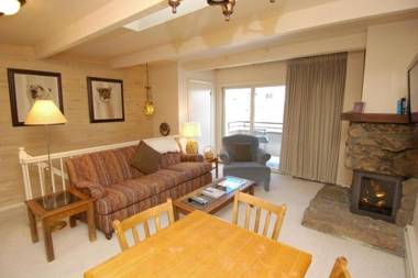 Aspen Townhouse East Unit 7