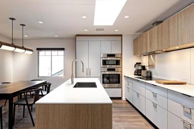 Fasching Haus Unit 390