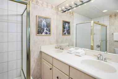 Fasching Haus Unit 8