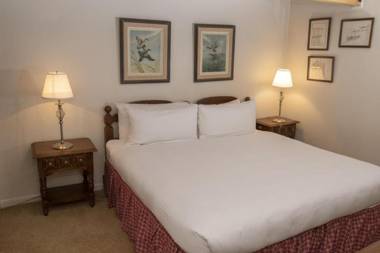 Chateau Dumont Unit 14