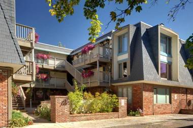 Chateau Chaumont Unit 5