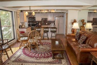 Chateau Eau Claire Unit 18