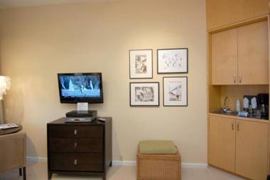 Independence Square Unit 304