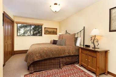 Aspen Townhouse East Unit 4