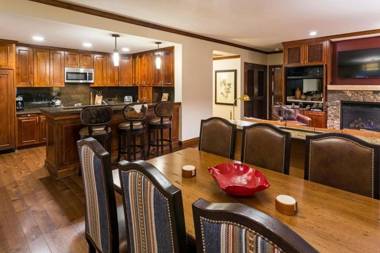 Aspen CO Ritz-Carlton 2 Bedroom Residence Club Condo 5-Star Ski-in Ski-out