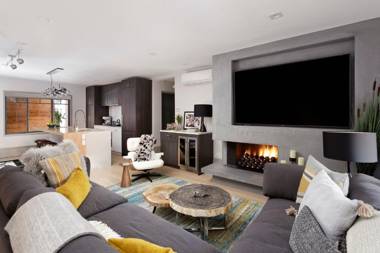 New 2 BR 2&a half Bath Luxurious Mountain Modern - 2 blocks from Gondola