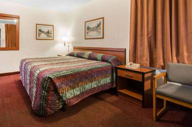 Rodeway Inn & Suites Colorado Springs