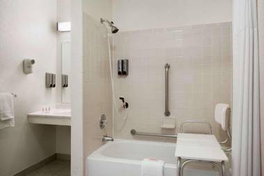 Super 8 by Wyndham Colorado Springs/Afa Area