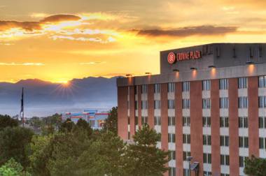 Crowne Plaza Denver International Airport an IHG Hotel