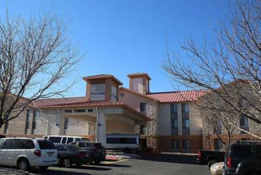AmericInn by Wyndham Denver Airport