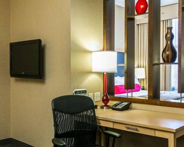 Cambria Hotel Denver International Airport