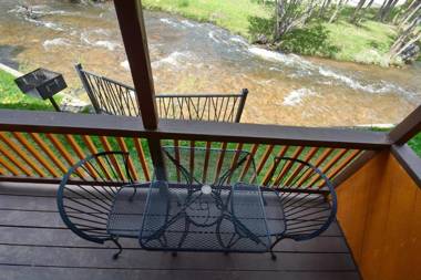 Murphy's River Lodge