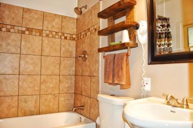 The Inn on Fall River & Fall River Cabins