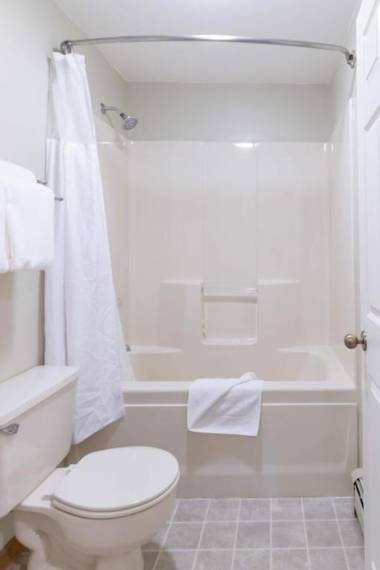 Woodlands on Fall River