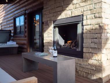 Estes Escape - Jacuzzi Indoor Outdoor Fireplace Perfect Location!