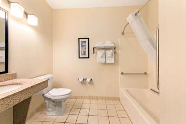 Quality Inn & Suites University Fort Collins