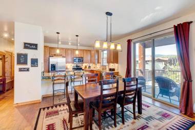 Luxury Condo #531 Near Resort Pool Club House & Hot Tub - FREE Activities & Equipment Rentals Daily