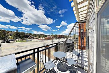 New Luxury Loft #19 Near Resort Huge Hot Tub & Views - FREE Activities & Equipment Rentals Daily