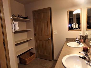 TLDA Tarn Landing 1 bed 1 loft 3 bathrooms