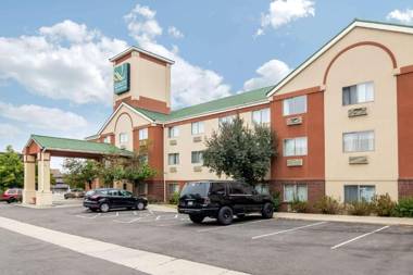 Quality Inn & Suites Lakewood - Denver Southwest