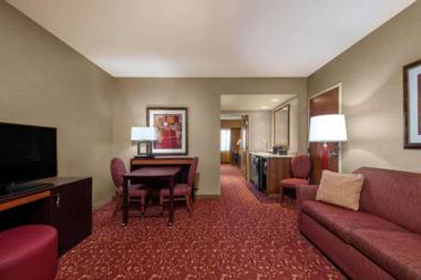 Embassy Suites Loveland Hotel Spa & Conference Center