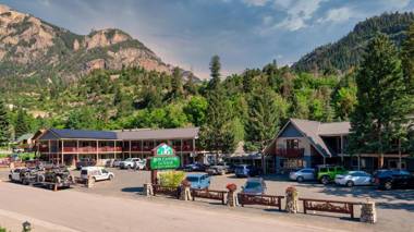 Box Canyon Lodge and Hot Springs