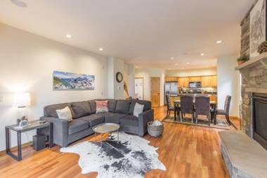 Elkhorn Townhome 1939