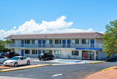 Motel 6-Pueblo CO - I-25