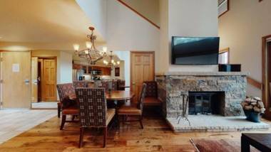 Woodrun 2 Bedroom Condo Ski-in Ski-out