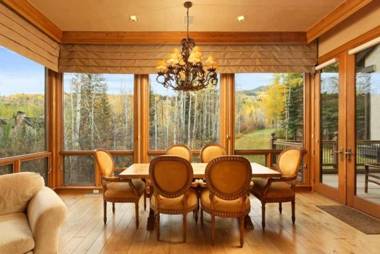 Snowmass Village Luxury 4 Bedroom at Owl Creek Townhome - Ski-in Ski-out