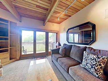 Timberline Condominium Studio Deluxe Unit 217