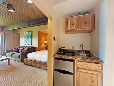 Timberline Condominium Studio Deluxe Unit 216