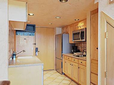 Timberline Condominium Studio Loft Deluxe Unit 314