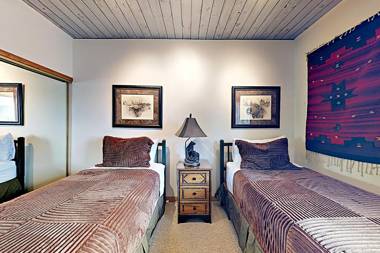 Timberline Condominiums 2 Bedroom Deluxe Unit A1D