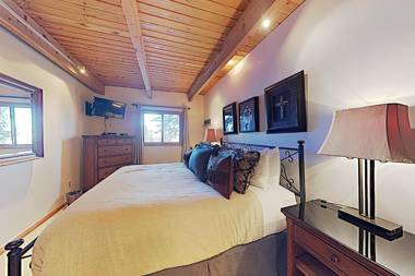 Timberline Condominiums 2 Bedroom Deluxe Unit B1D