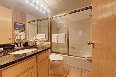 Timberline Condominiums 2 Bedroom Deluxe Unit B2H