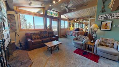 Laurelwood Condominiums Studio Premier Unit 111