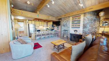 Laurelwood Condominiums Studio Premier Unit 111