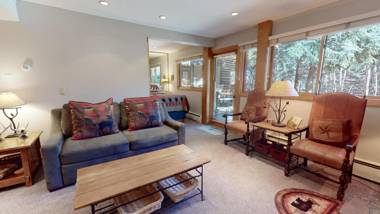 Laurelwood Condominiums Studio Premier Unit 303