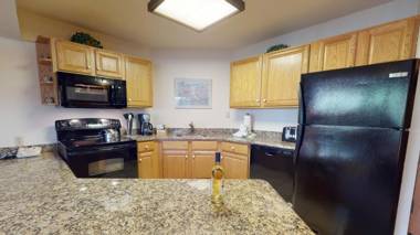 Laurelwood Condominiums Studio Premier Unit 307